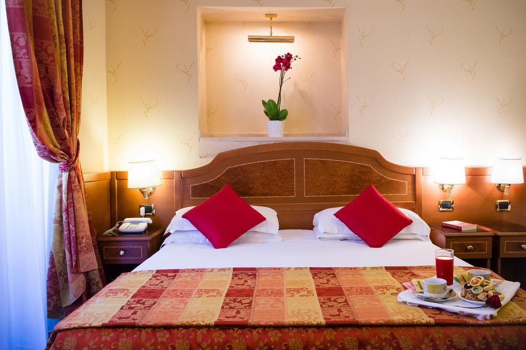 Hotel Amadeus 3*