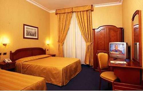 Amadeus Hotel 3*